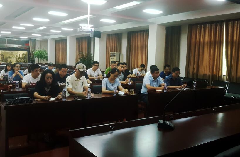 華天橡塑參加桓臺縣中小企業(yè)法律維權(quán)公益講座