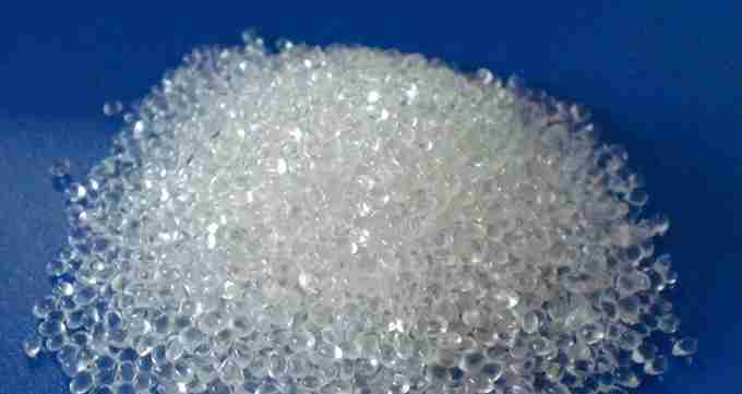 華天經(jīng)驗(yàn)豐富，始于2000年，擁有25年的聚氨酯原料生產(chǎn)經(jīng)驗(yàn)